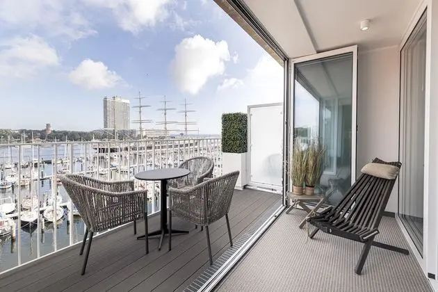 Superior Tek Büyük Yataklı Oda, Liman Manzaralı