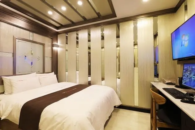 Standard Room (Check-in: Fri&Sun 8 PM, Sat 10 PM)