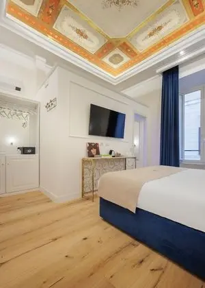 Deluxe Tek Büyük Yataklı Oda