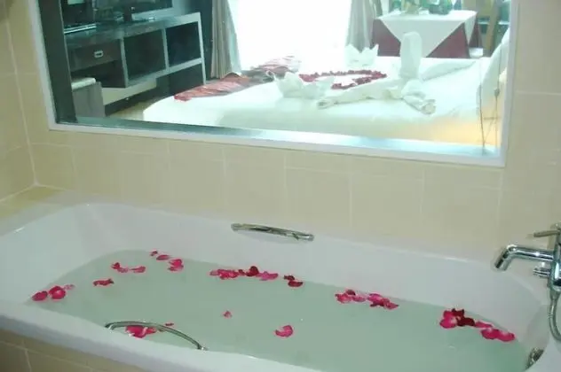 Sweet Suite Room