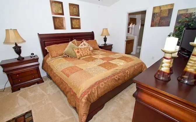 Family Villa, Bahçeli