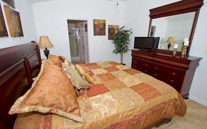 Family Villa, Bahçeli