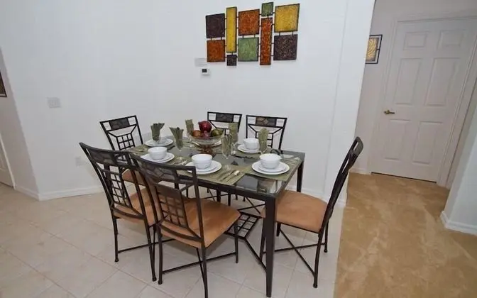 Family Villa, Bahçeli
