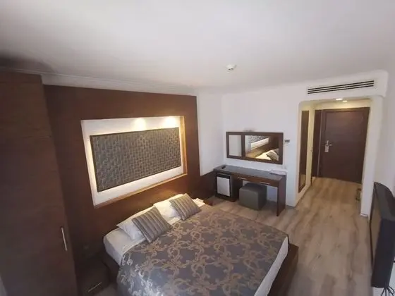 Standard Tek Büyük Yataklı Oda, Bahçe Manzaralı