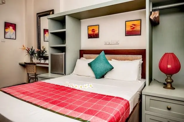 Deluxe Tek Büyük Yataklı Oda