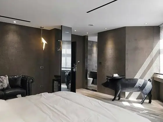 Deluxe Tek Büyük Yataklı Oda (302)