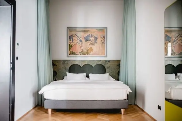 Grete Wiesenthal Suite XXL