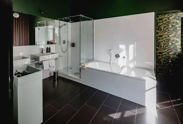 Grete Wiesenthal Suite XXL