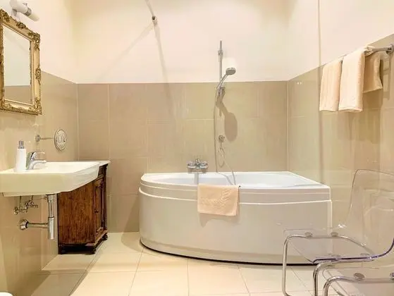 Romantic Süit, 1 En Büyük (King) Boy Yatak, Şehir Manzaralı