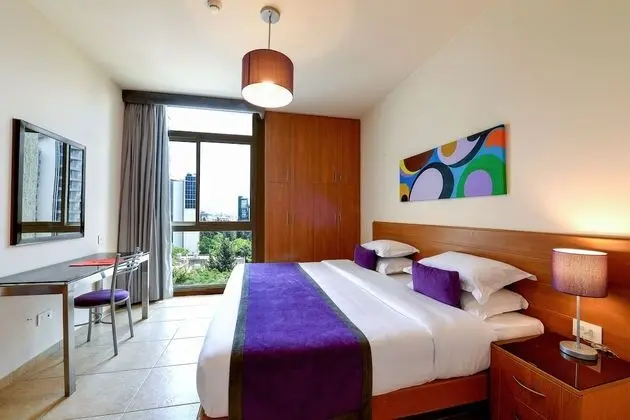 One Bedroom Suite for 3 people