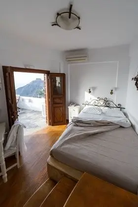 Stüdyo (Andreas Caldera view)