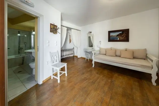 Stüdyo, Avlu Manzaralı