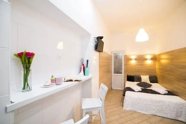 Apart Daire, 1 Çift Kişilik Yatak, Sigara İçilmez