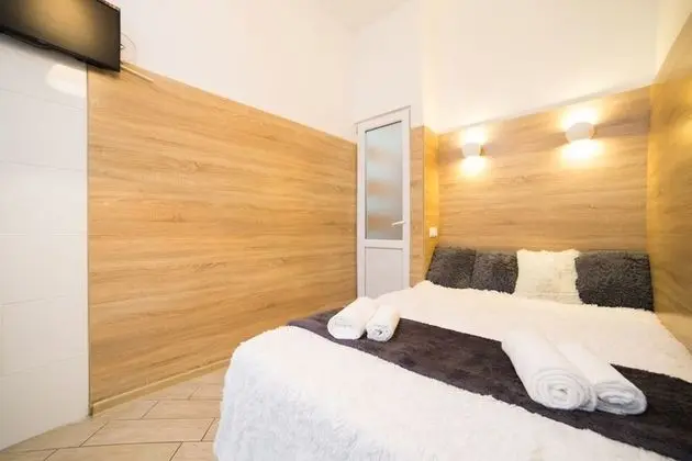 Apart Daire, 1 Çift Kişilik Yatak, Sigara İçilmez