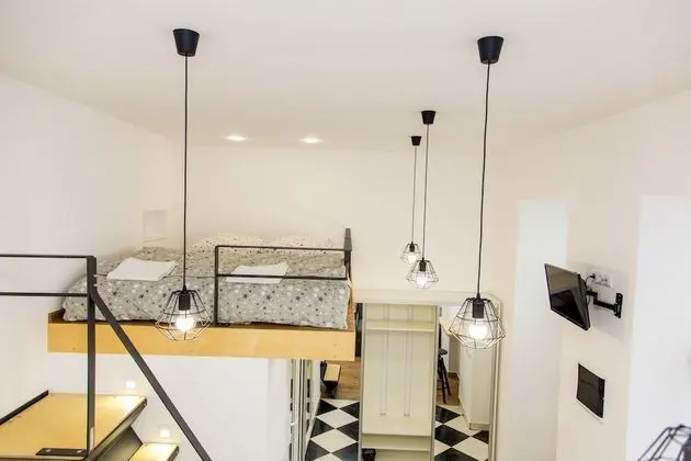Design Stüdyo, 1 Büyük (Queen) Boy Yatak ve Çekyat, Avlu Manzaralı (12)