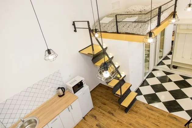 Design Stüdyo, 1 Büyük (Queen) Boy Yatak ve Çekyat, Avlu Manzaralı (12)