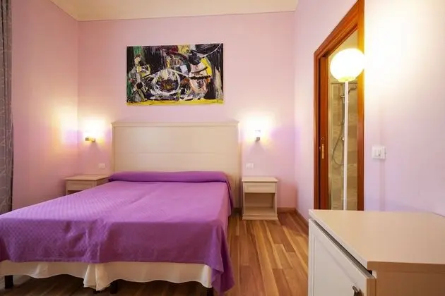 Comfort Tek Büyük veya İki Ayrı Yataklı Oda