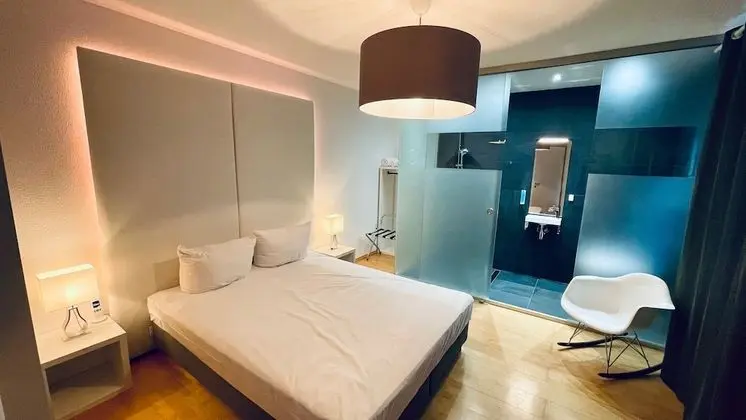 Deluxe Tek Büyük Yataklı Oda, 1 Büyük (Queen) Boy Yatak, Sigara İçilmez, Bahçe Manzaralı