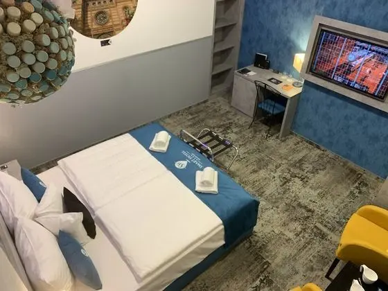 Standard Tek Büyük Yataklı Oda