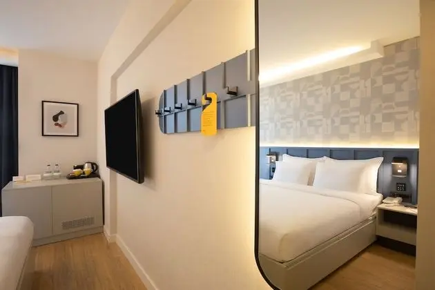 Superior Queen City View Room