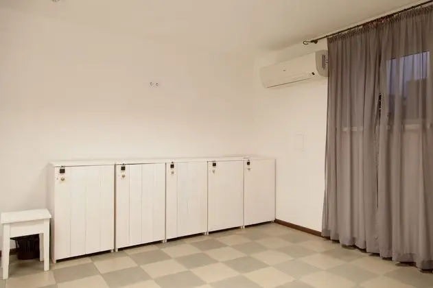 Ortak Ranzalı Oda, Karma Ranzalı Oda, Ortak Banyo (8-Beds)