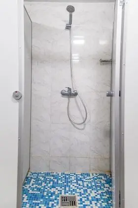 Ortak Ranzalı Oda, Karma Ranzalı Oda, Ortak Banyo (8-Beds)