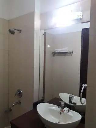 Deluxe Tek Büyük Yataklı Oda, 1 Yatak Odası, Sigara İçilebilir, Şehir Manzaralı