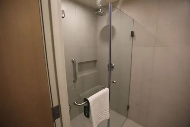 Oda, 2 Çift Kişilik Yatak, Balkon