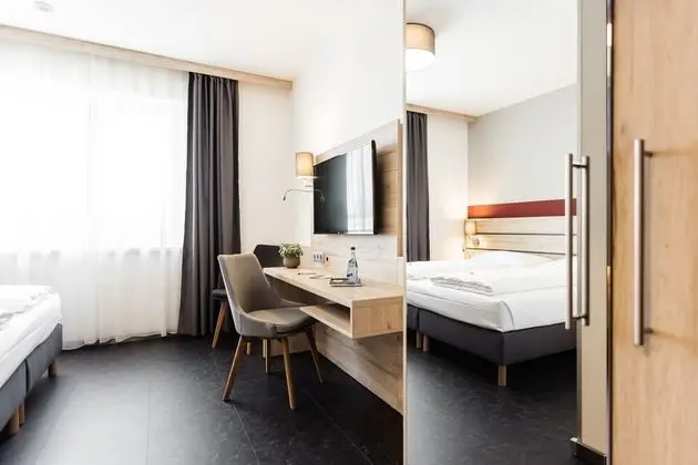 Premium Tek Büyük Yataklı Oda