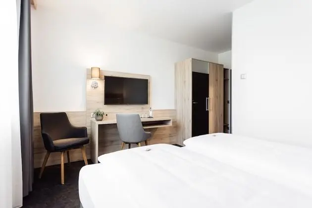 Premium Tek Büyük Yataklı Oda