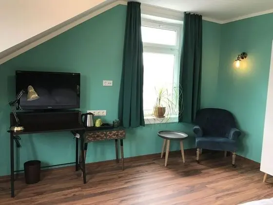 Standard Tek Büyük Yataklı Oda