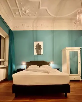 Standard Tek Büyük Yataklı Oda