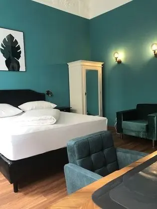 Standard Tek Büyük Yataklı Oda