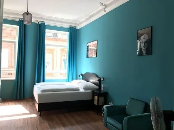 Standard Tek Büyük Yataklı Oda