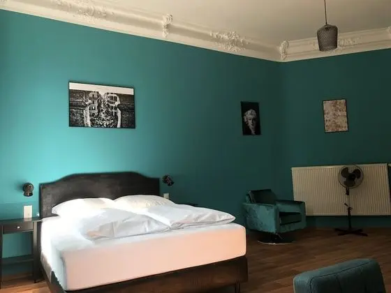 Standard Tek Büyük Yataklı Oda