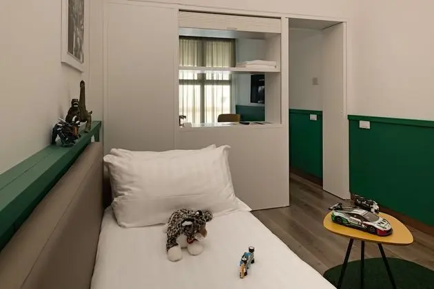 Camera Standard (Tripla)