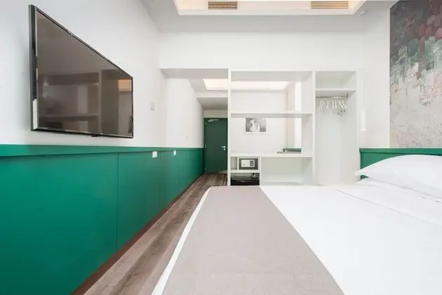 Standard Tek Büyük Yataklı Oda