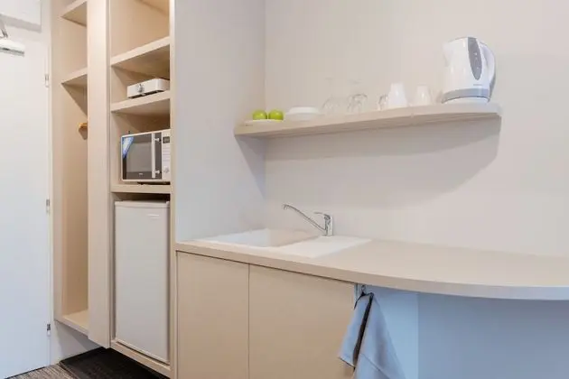 Deluxe Tek Büyük veya İki Ayrı Yataklı Oda, Küçük Mutfak