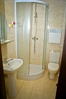 Basic Tek Büyük veya İki Ayrı Yataklı Oda