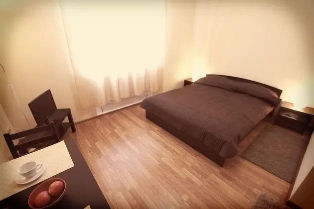 Standard Tek Büyük Yataklı Oda
