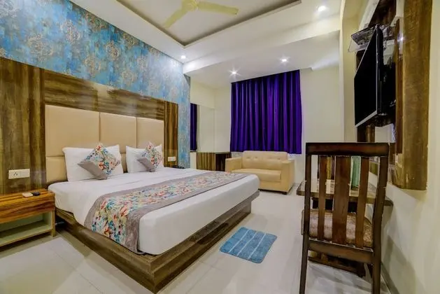 Deluxe Room with Airport Drop