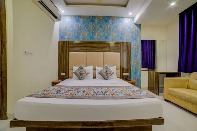 Deluxe Room with Airport Drop