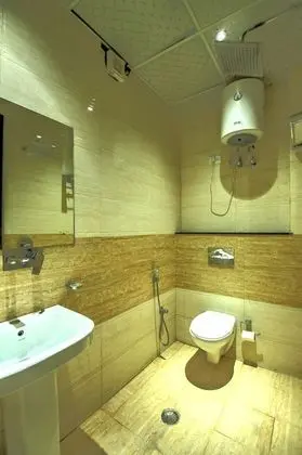 Deluxe Room with Airport Drop