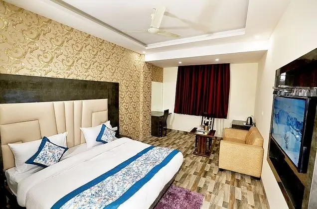 Super Deluxe Room