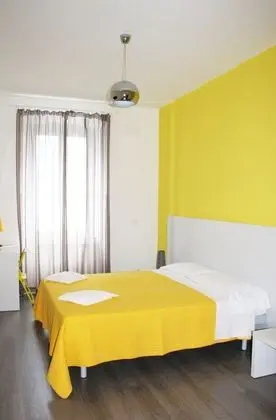 Tek Büyük veya İki Ayrı Yataklı Oda, Ortak Banyo