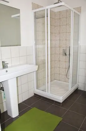 Tek Büyük veya İki Ayrı Yataklı Oda, Özel Banyo