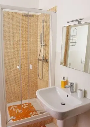 Tek Büyük veya İki Ayrı Yataklı Oda, Özel Banyo