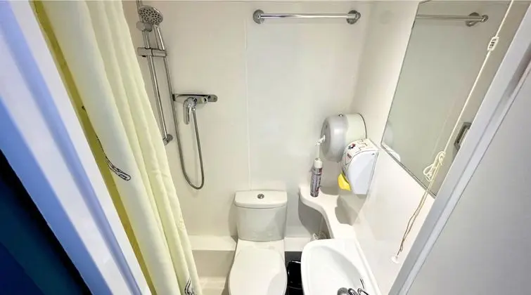 Private Twin Dorm (Ensuite)
