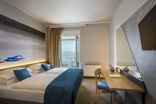 Standard Tek Büyük veya İki Ayrı Yataklı Oda, Deniz Manzaralı