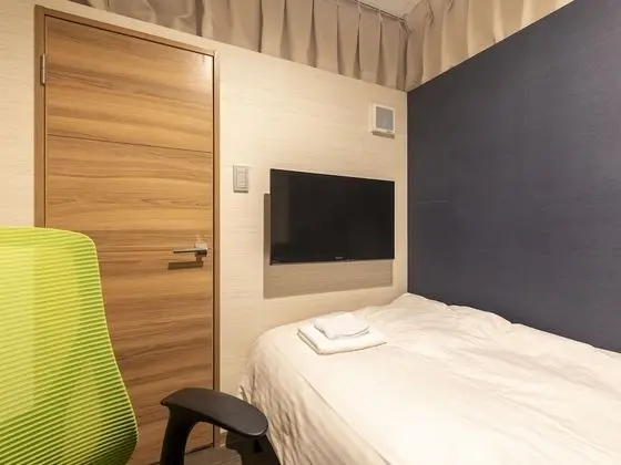 Cabin Capsule Room - Female Only